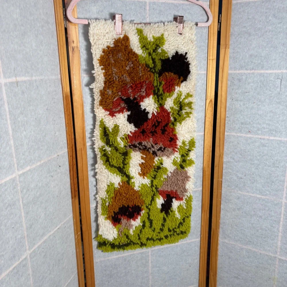 Vintage Mushroom Latch Hook Rug Tapestry Wall Hanging‎ 27x12 Retro Kitsch
